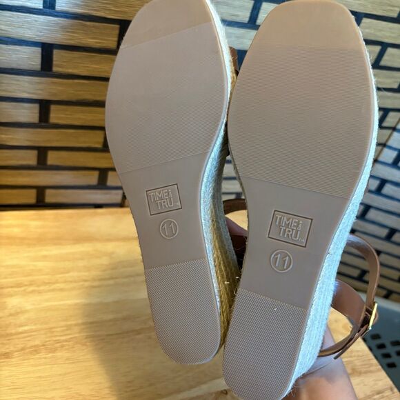 Time And Tru Brown Wedges Size 11 - Picture 7 of 7